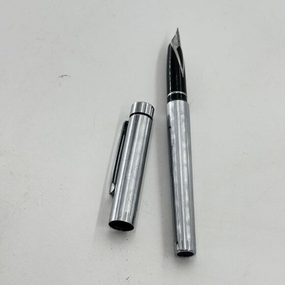 Vintage Sheaffer Targa Version 1 Chrome Fountain Pen Shows Wear on Body Rare - Picture 9 of 11